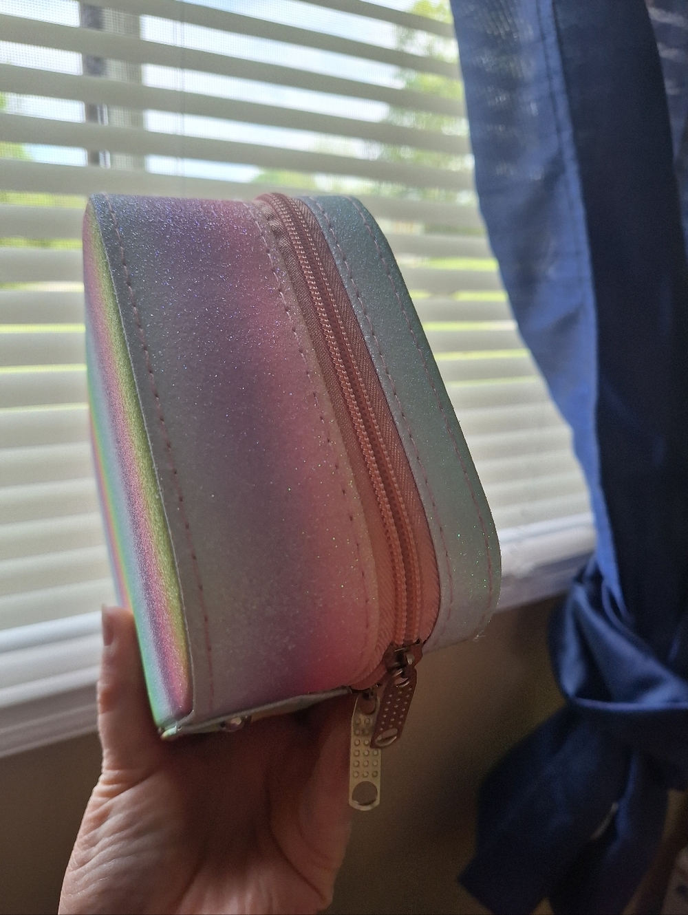 Makeup Case - Picture 3 of 7